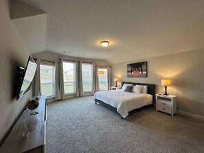 3 chambres, fer et planche à repasser, accès au Wi-Fi (inclus)
