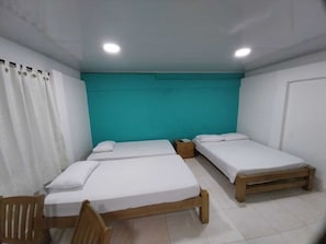 1 chambre, fer et planche à repasser, Wi-Fi, draps fournis