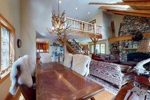 Interior - Vermont Meets Yellowstone at Lincoln Peak (Warren)