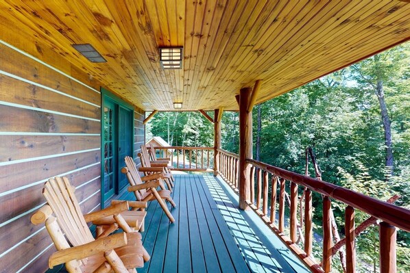 Property grounds - Vermont Meets Yellowstone at Lincoln Peak (Warren)