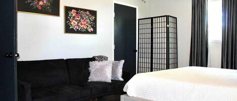 1 habitación, tabla de planchar con plancha, wifi gratis y ropa de cama