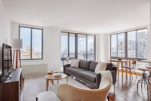 Télévision, chaîne hi-fi