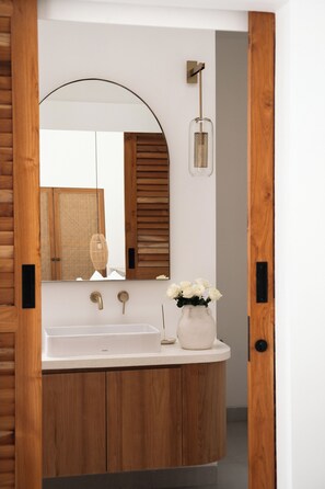 One Bedroom Villa with Private Pool | Bathroom