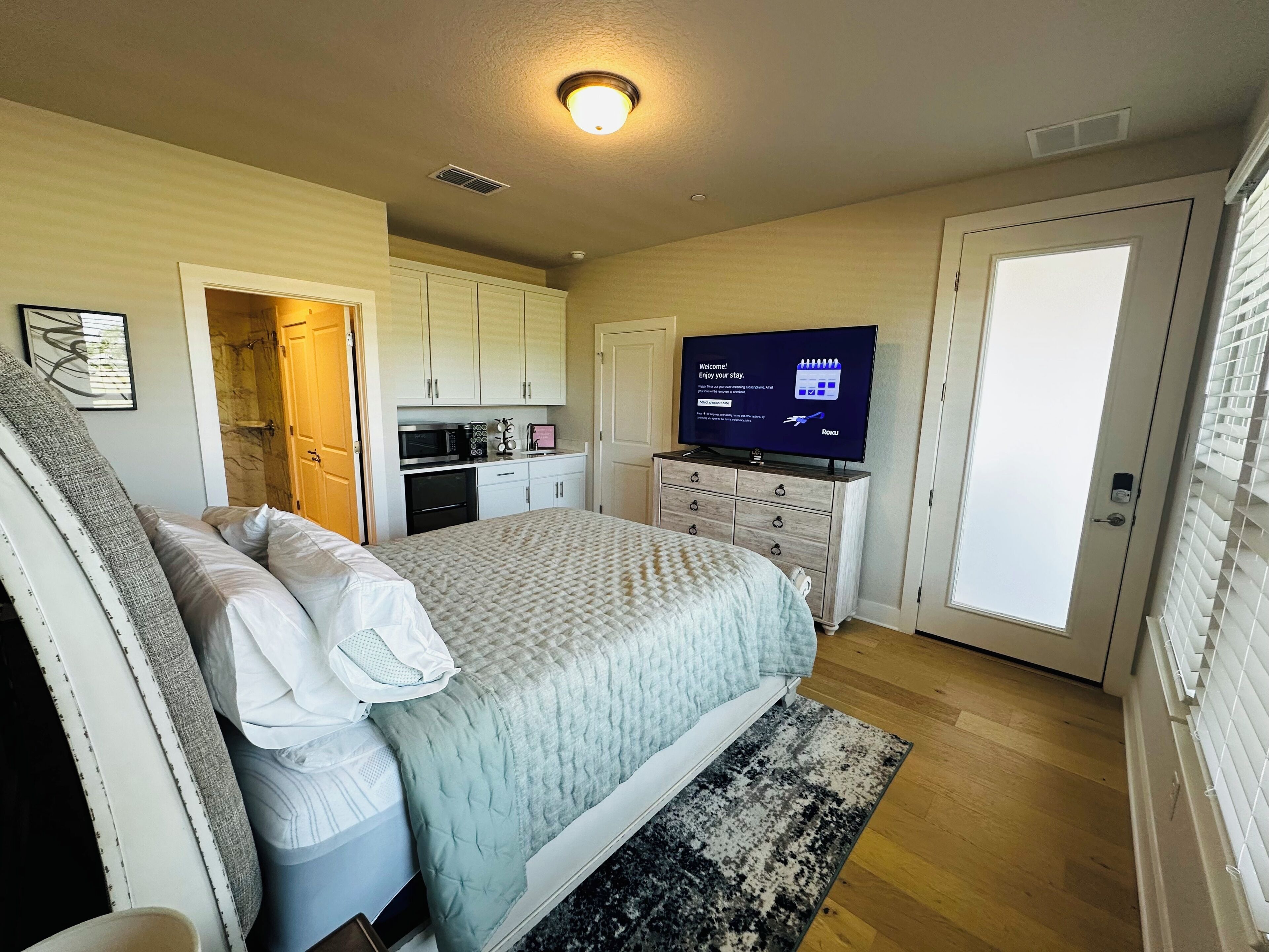 1 chambre, fer et planche à repasser, Wi-Fi gratuit, draps fournis