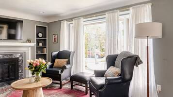 TV connectée, cheminée