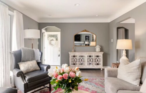 Spacious 4-bedroom house in lovely Dearborn