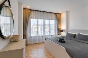 5 habitaciones y escritorio 