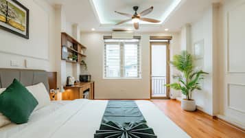 Apartemen Deluks, 2 kamar tidur, Bebas Asap Rokok, pemandangan lembah | Minibar gratis, meja kerja, dan ruang kerja ramah laptop