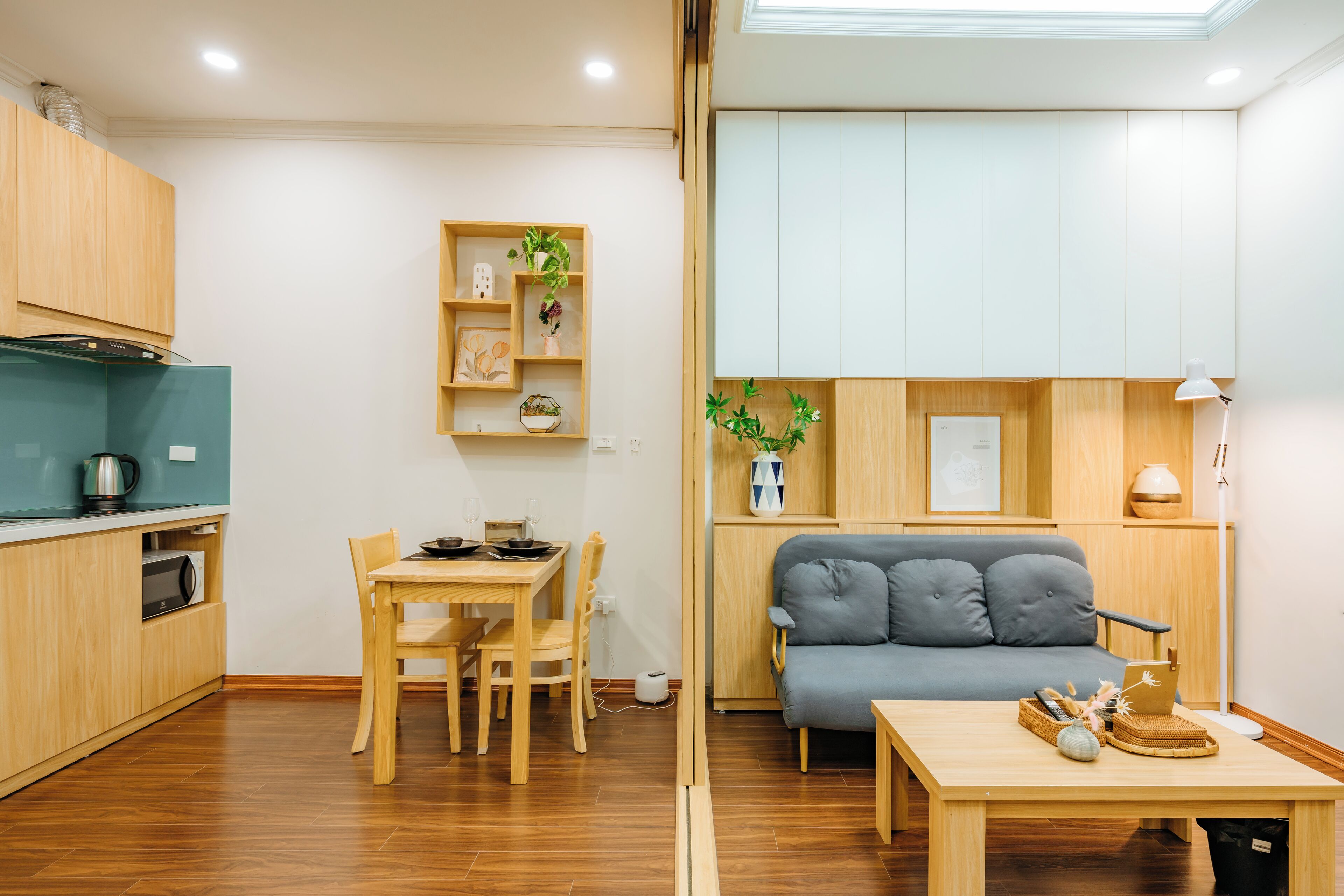Deluxe Apartment, 1 King Bed with Sofa bed, Kitchen, City View | Living area | 50-inch Smart TV with digital channels