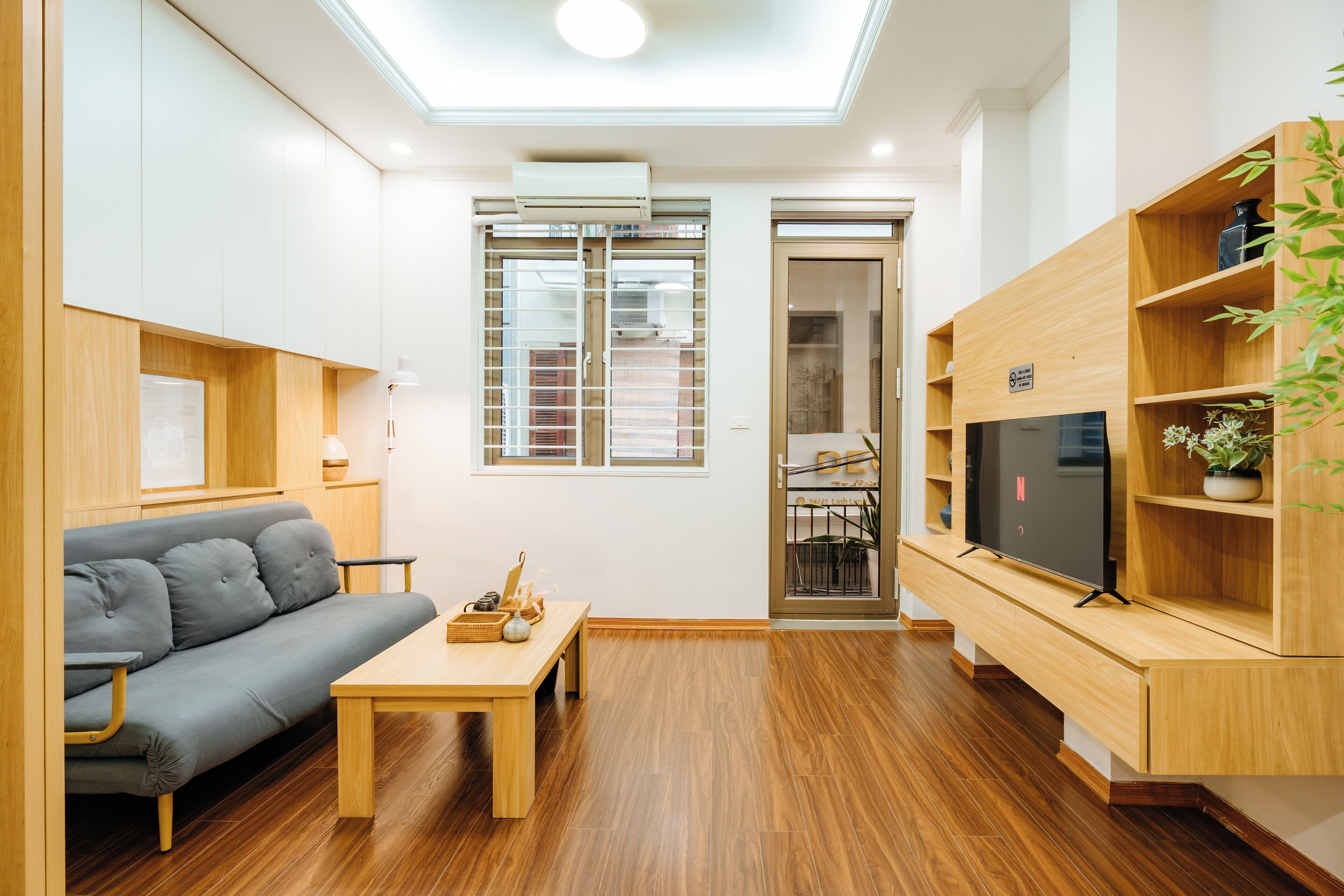 Deluxe Apartment, 1 King Bed with Sofa bed, Kitchen, City View | Living area