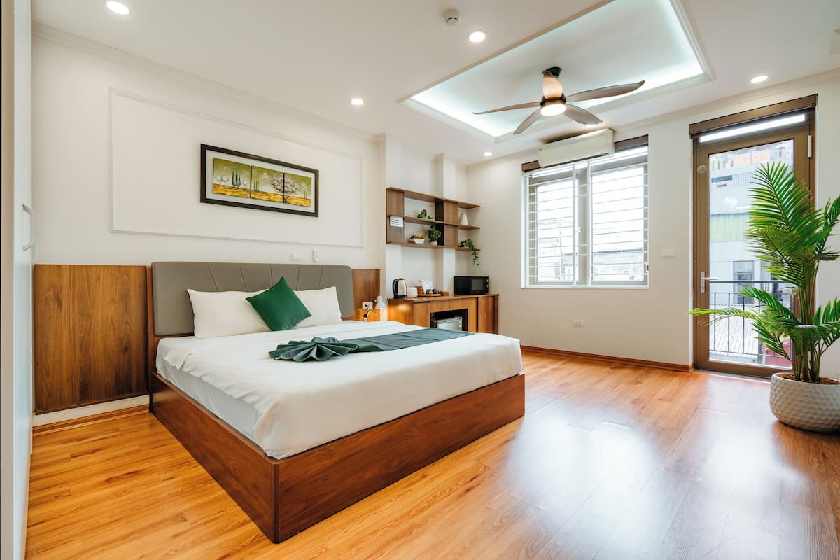 Lägenhet Deluxe - 2 sovrum - icke-rökare - utsikt mot dalen | Gratis produkter i minibar, skrivbord och arbetsyta för laptop