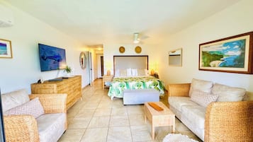 1 slaapkamer, een kluis op de kamer, een strijkplank/strijkijzer