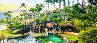 Tropical Paradise #7 at HBR, King Bed Studio with beach access, AC & kitchenette