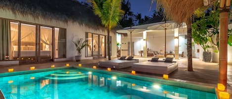 Villa de lujo, cocina, vista a la montaña | Ropa de cama de alta calidad y caja de seguridad en la habitación