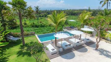 Luksushuvila, yksityinen uima-allas, vuoristonÀköala | Ulkopuoli