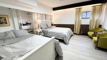 Iron/ironing board, WiFi, bed sheets
