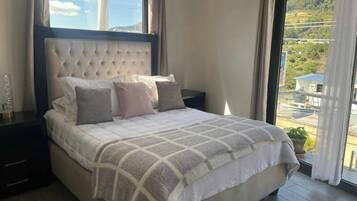 Habitación individual, vistas a la montaña | Wifi gratis y ropa de cama