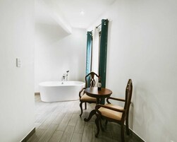 Studio Suite, Mountain View | Free WiFi, bed sheets