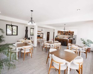 Restaurant - Hotel Mountain View  (Santa Lucía Milpas Altas)