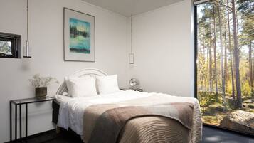 3 dormitorios, escritorio, tabla de planchar con plancha y cuna de viaje