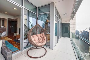 Interior - Blueground | DIFC, pool, nr Burj Khalifa (Dubai)