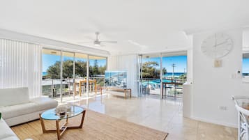 Luxury-Apartment, Strandblick | Wohnbereich