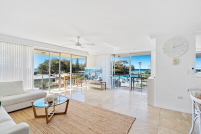 Broadbeach Blvd Apartment