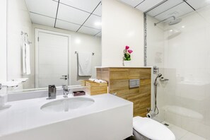 Hair dryer, towels