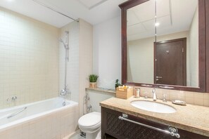 Séchoir à cheveux, serviettes fournies