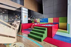 Children's area - Blueground | DIFC, pool, nr Dubai Mall (Dubai)
