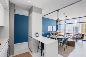 Interior - Blueground | DIFC, pool, nr Dubai Mall (Dubai)