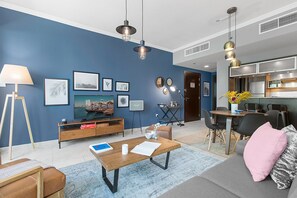 Fernseher, Stereoanlage