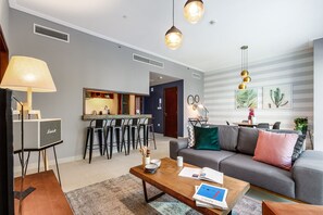 Fernseher, Stereoanlage