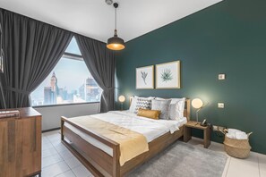 1 bedroom, iron/ironing board, WiFi, bed sheets - Blueground | DIFC, pool, nr Dubai Mall (Dubai)