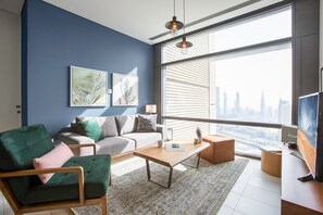 Una televisión, un reproductor estéreo