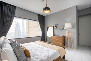 1 bedroom, iron/ironing board, WiFi, bed sheets - Blueground | DIFC, pool, nr Burj Khalifa (Dubai)