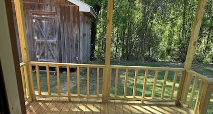 cabin with WiFi and AC in Gore Springs for hunters/lodging/fishermen