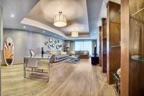 Fernseher, Stereoanlage