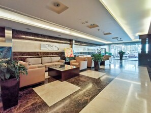 Lobby - Blueground | Dubai Marina, pool, nr Marina (Dubai)