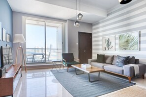 Fernseher, Stereoanlage