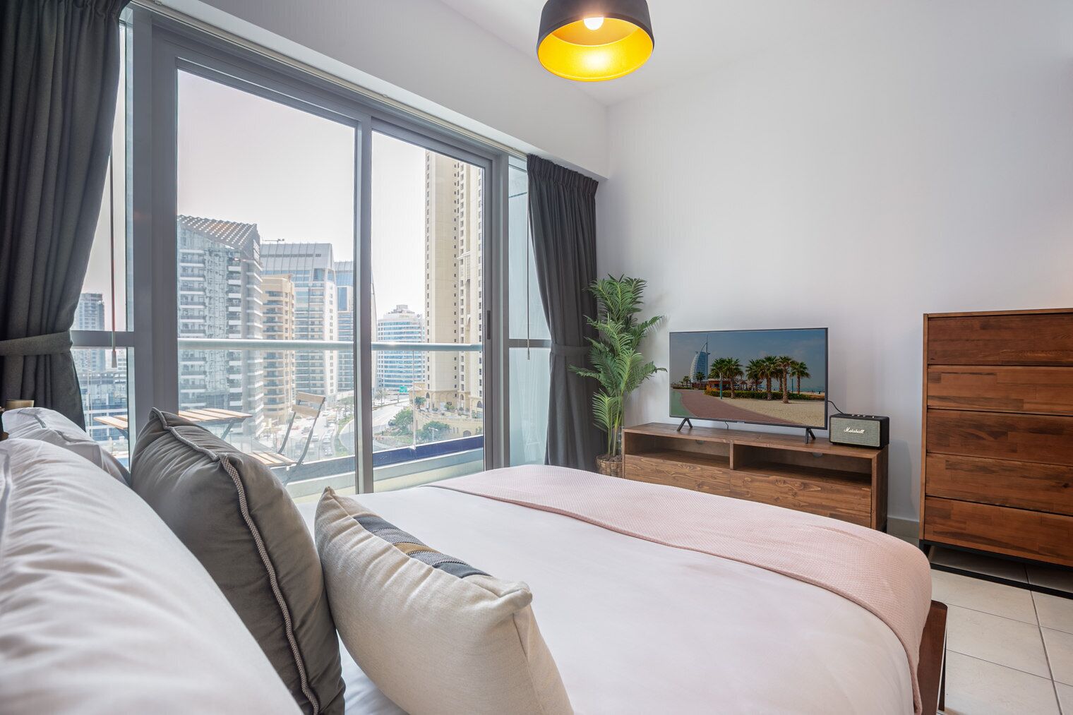 Bügeleisen/Bügelbrett, WLAN, Bettwäsche