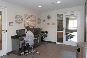 Fitness facility - Blueground | Burj Residence Phase I & II, pool, nr Burj Khalifa (Dubai)