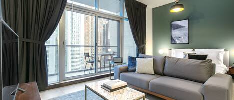 Fernseher, Stereoanlage