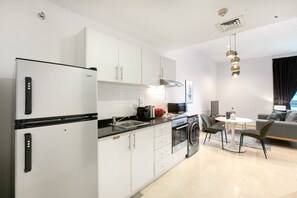 Fridge, microwave, oven, stovetop