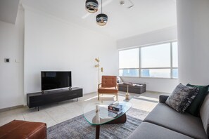 Fernseher, Stereoanlage