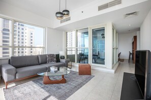 Fernseher, Stereoanlage