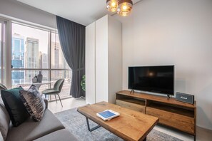 Fernseher, Stereoanlage