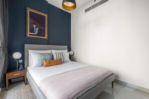 Iron/ironing board, WiFi, bed sheets - Blueground | Downtown Dubai, pool, nr Burj Khalifa (Dubai)