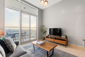 Fernseher, Stereoanlage