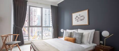 1 dormitorio, tabla de planchar con plancha, wifi y ropa de cama